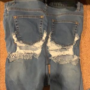 Pretty Little thing Butt rip Jeans